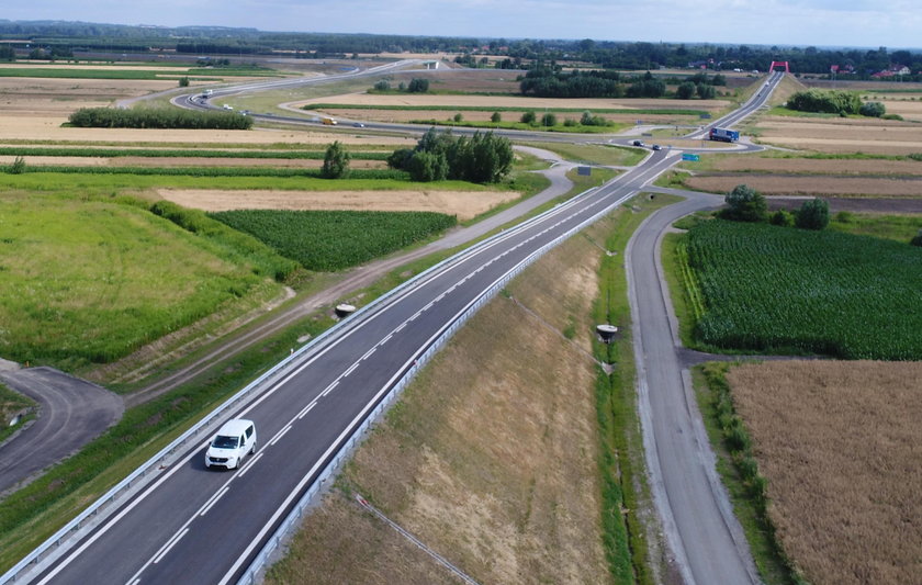 Nowy łącznik A4