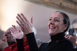 Dokonała tego jako pierwsza kobieta w historii. Jest wnuczką legendy