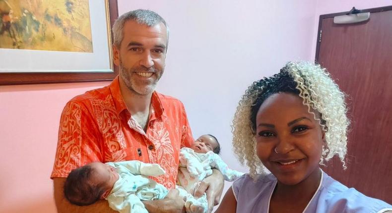 Carolina Carlz & hubby welcome birth of twins