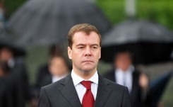 Miedwiediew ostrzega: Działania Trumpa w Syrii na krawędzi starć zbrojnych z Rosją