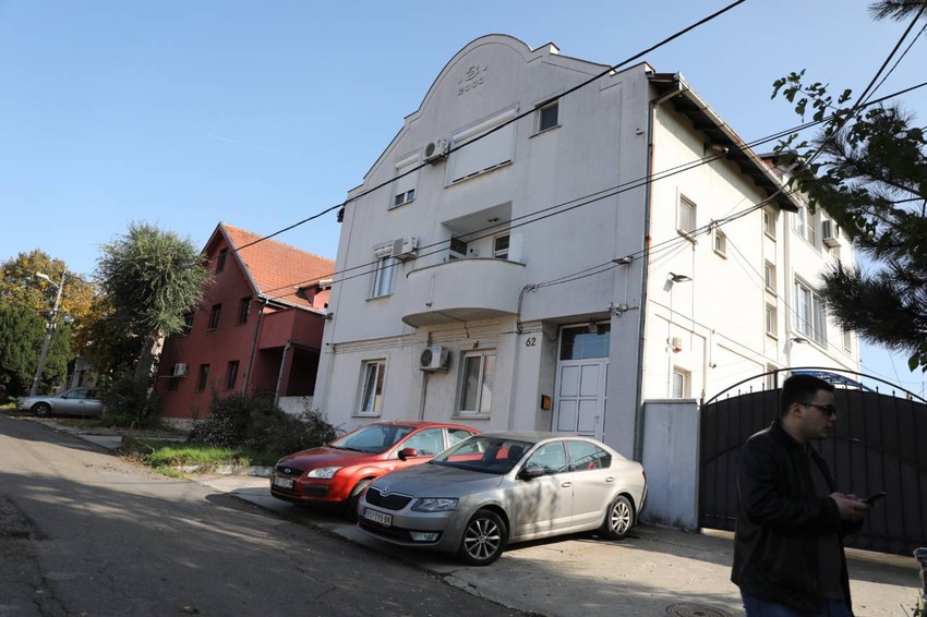 Zgrada ispred koje se dogodio napad