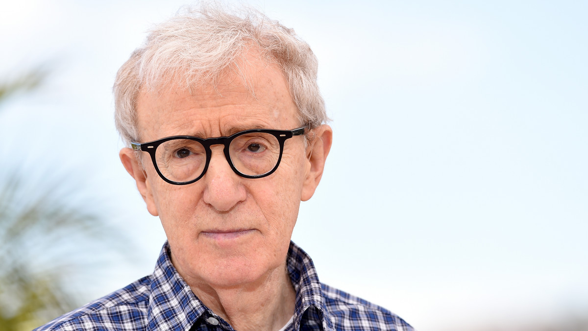 Woody Allen pozwał Amazon Studios na 68 mln dol. za złamanie umowy. Serwis streamingowy wycofał się bowiem z zawartego na cztery filmy kontraktu. Allen twierdzi, że powodem są "liczące 25 lat, pozbawione podstaw oskarżenia". Serwis tłumaczy teraz, że powodem zerwania kontaktu były kontrowersyjne komentarze Allena na temat wykorzystywania seksualnego i kampanii #meToo, a reżyser sam sabotował swoje nowe produkcje.