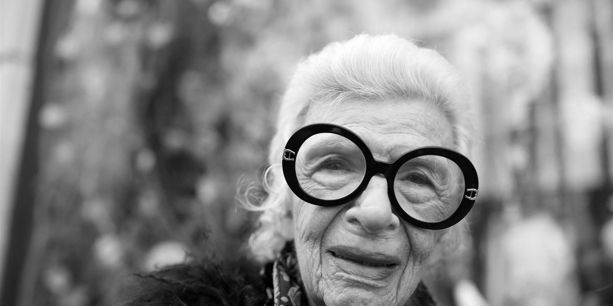 Zmarła ikona stylu. Projektantka Iris Apfel miała 102 lata.