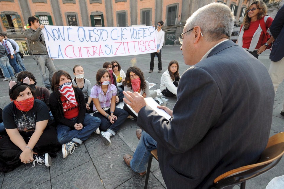 WŁOCHY REFORMA SZKOLNICTWA STUDENCI PROTEST