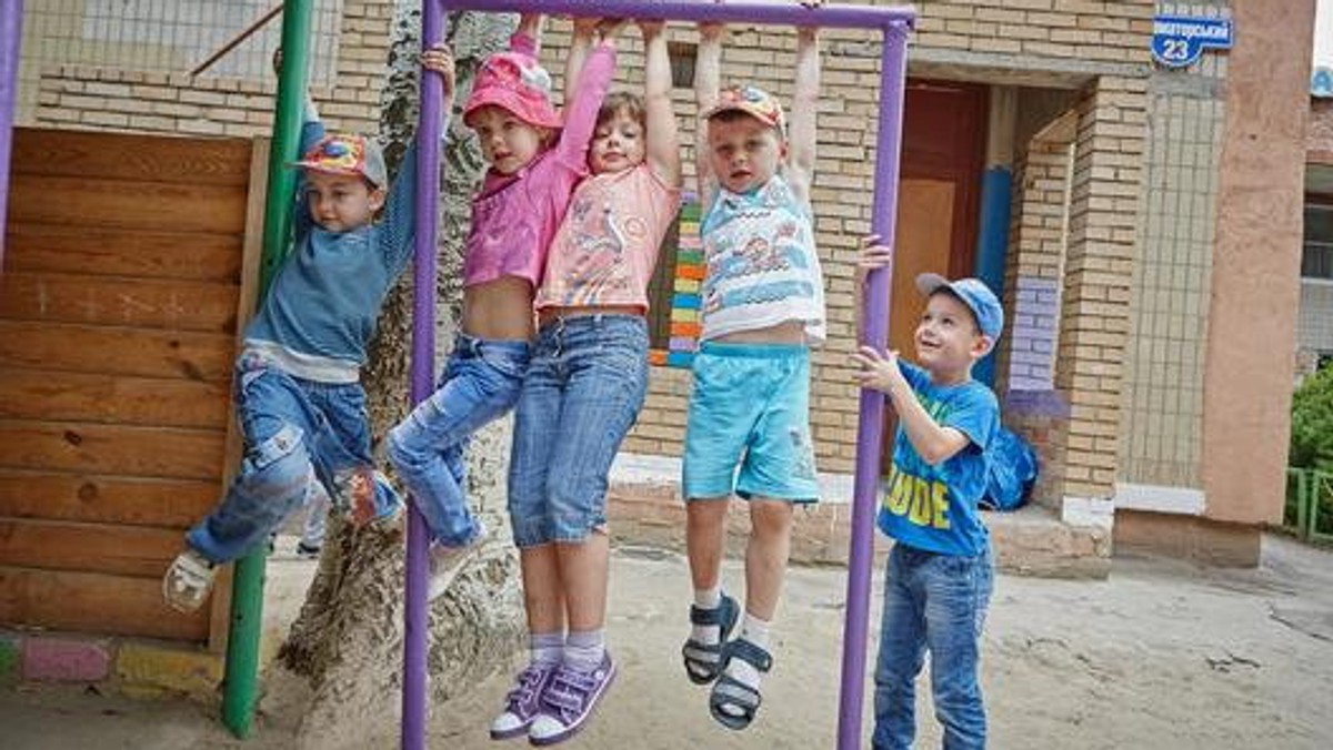 Sześć tygodni po zidentyfikowaniu przypadków zachorowań na polio na Ukrainie, UNICEF i WHO zaapelowały o przeprowadzenie ogólnokrajowej akcji szczepień.