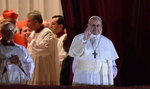 Papież Franciszek cudem przeżył chorobę. Odjęto mu...