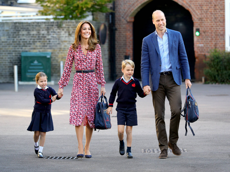 Kate Middleton i książę William oraz księżniczka Charlotte i książę George w 2019 r.