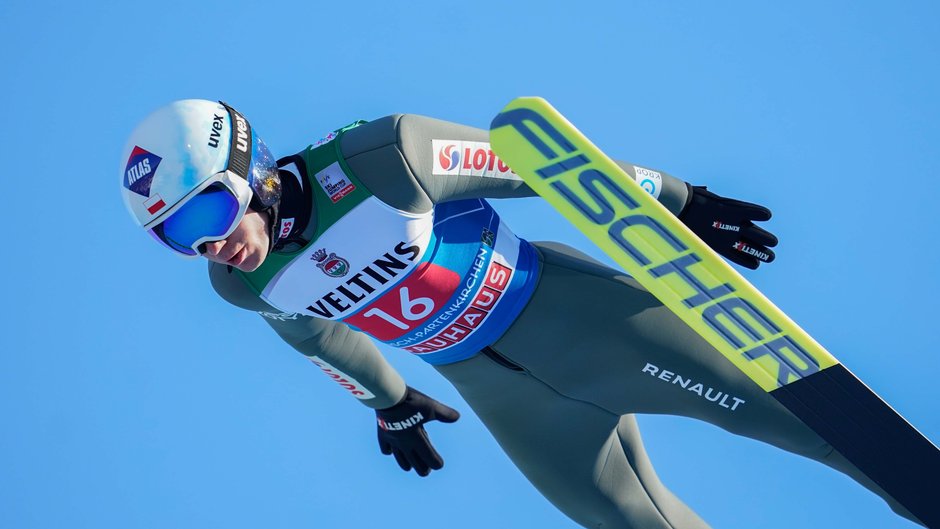 Kamil Stoch wrócił do rywalizacji w PŚ w imponującym stylu