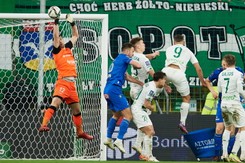 Lech stracił fotel lidera. Lechia lepsza w Gdańsku od 'Kolejorza' [WIDEO]