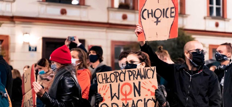 Efekt Izabeli. "Nigdy nie miałyśmy aborcyjnego, grupowego coming outu"