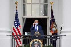 Pierwszy ozdrowieniec Ameryki. Infekcja to według Trumpa "błogosławieństwo od Boga"