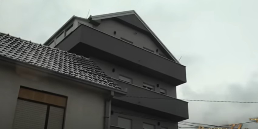 Zgrada u Žarkovu u kojoj živi Breskvica