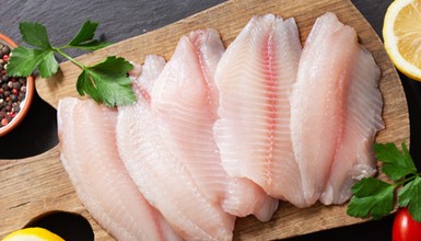 Dorsz w sosie szpinakowym z sosem razowym