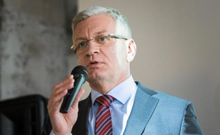 Siedem miesięcy w delegacjach? Prezydent Poznania: Gdyby Jobs siedział w garażu...