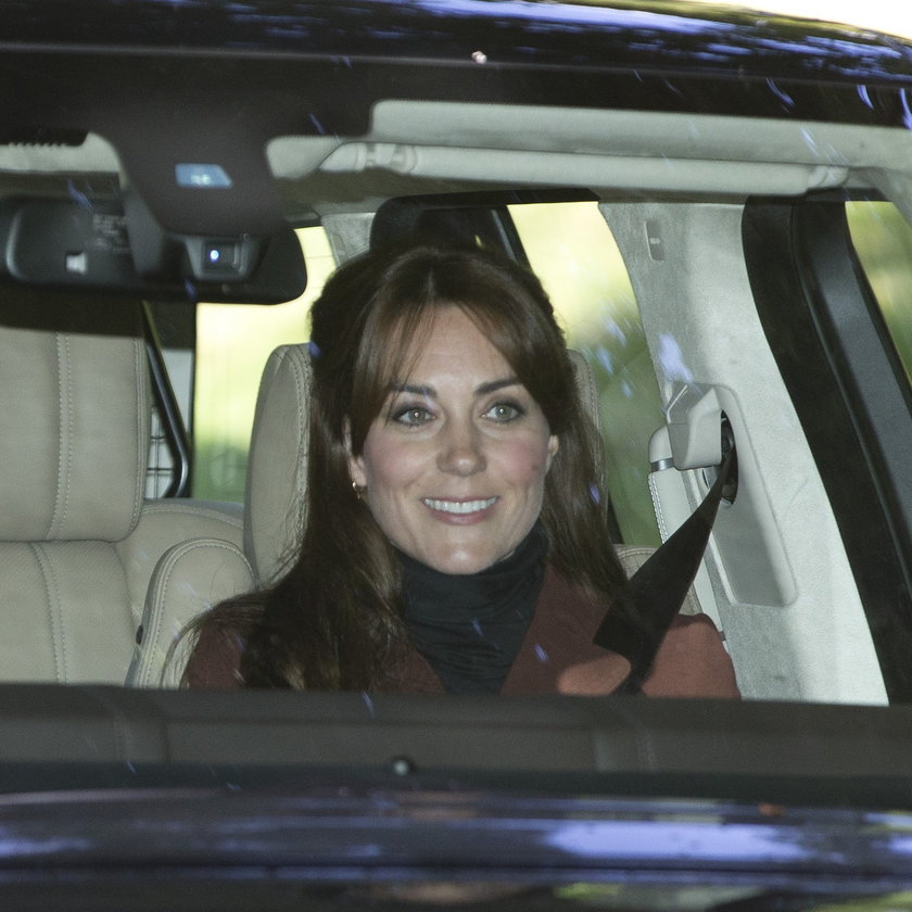 Księżna Kate w samochodzie