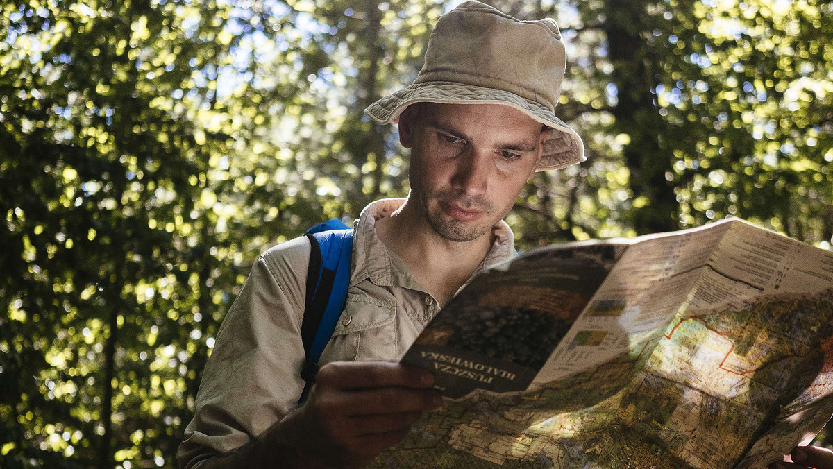 180 km wokół Puszczy Białowieskiej. Łukasz pokazuje, że stare lasy trzeba chronić