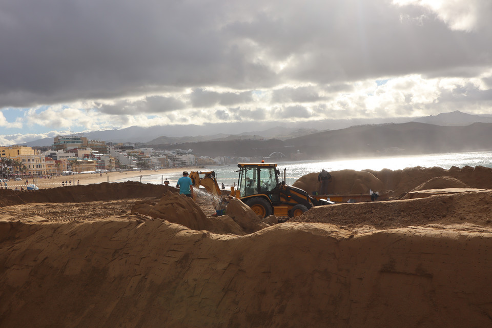 Piaskowa szopka na plaży Las Canteras, Las Palmas de Gran Canaria