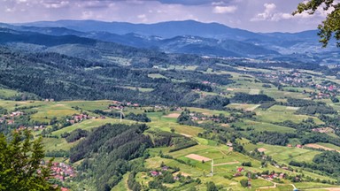 GOPR przestrzega przed mgłą i deszczem w Beskidach