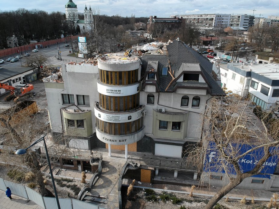 Rozbiórka hotelu Czarny Kot.