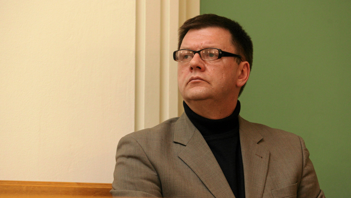 Były wiceminister zdrowia Krzysztof Grzegorek został prawomocnie skazany za korupcję. Sąd Okręgowy w Kielcach wymierzył mu w poniedziałek rok i 10 miesięcy więzienia w zawieszeniu na cztery lata oraz 22,5 tys. zł grzywny. Zakazał też na cztery lata pełnienia kierowniczych stanowisk.