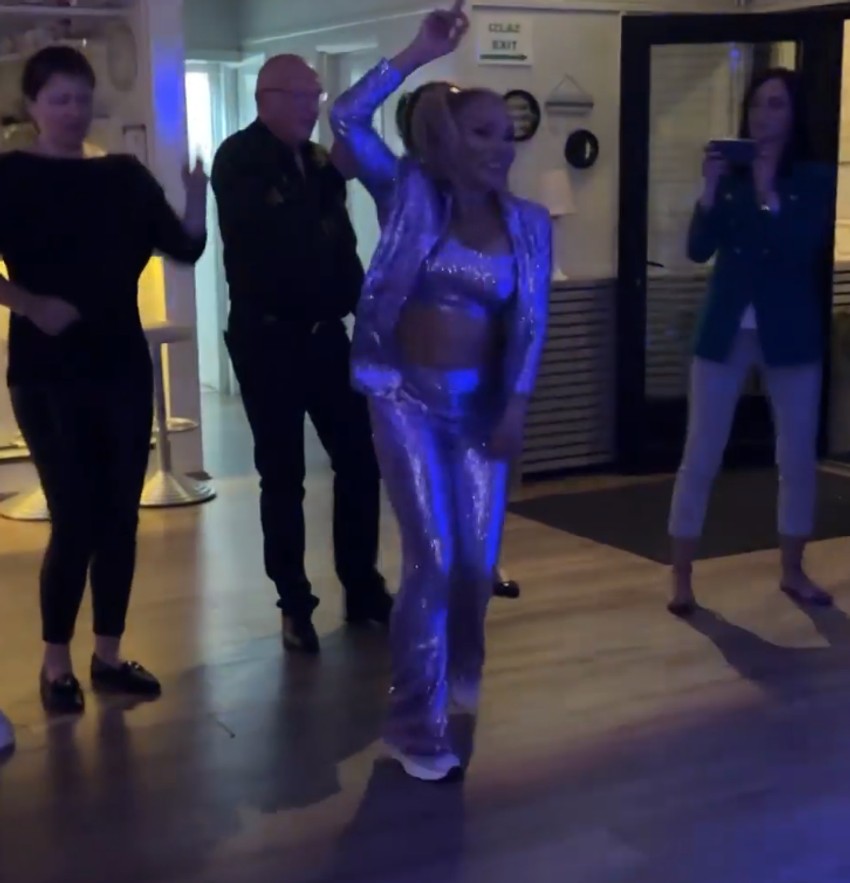 Proslava rođendana Vojaževe majke