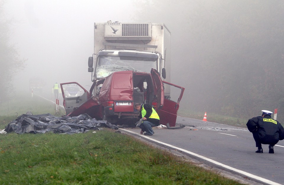 Wypadek w Nowym Mieście, fot. Piotr Polak/PAP