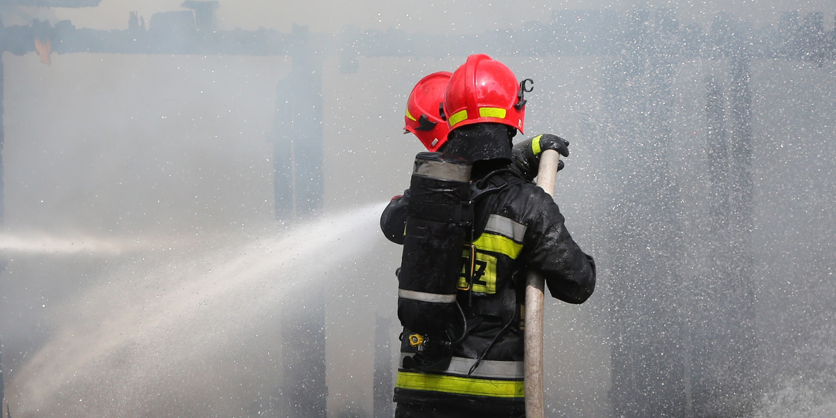 Pożar browaru w Braniewie. Płoną zbiorniki z piwem