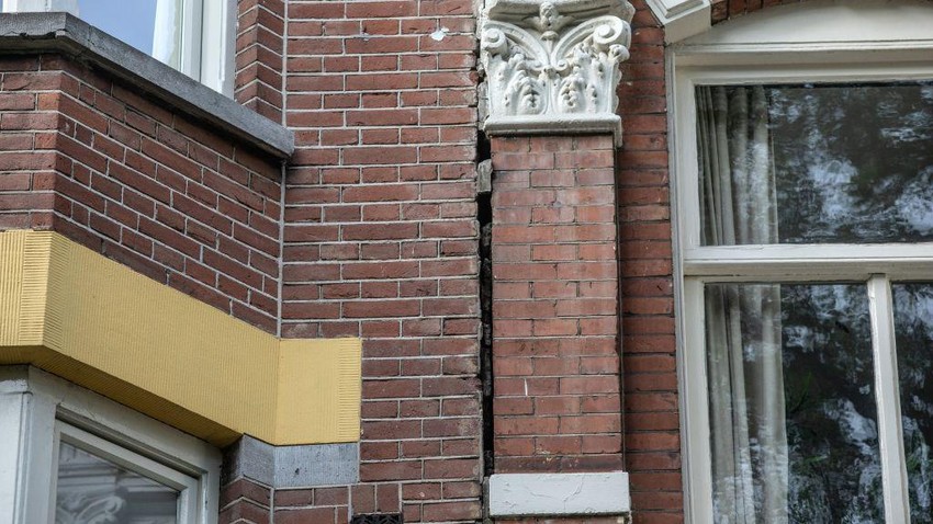 Hiljade kuća u Holandiji su pod rizikom od oštećenja zbog drvenih temelja i pada nivoa vode u kanalima | Foto: Bloomberg / Contributor via Getty Images