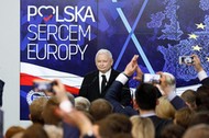 Jarosław Kaczyński: Trzeba też pamiętać, że rozstrzygający bój o przyszłość naszej ojczyzny odbędzie się na jesieni. Musimy też zwyciężyć, i to jeszcze bardziej zwyciężyć niż teraz 