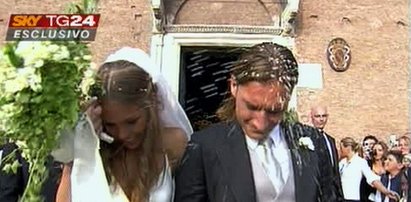 Francesco Totti odnowi śluby ze swoją piękną żoną Ilary Blasi! GALERIA