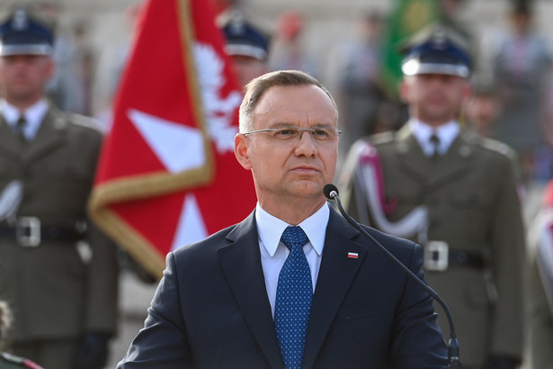 Prezydent Andrzej Duda podczas uroczystości na Polskim Cmentarzu Wojennym pod Monte Cassino