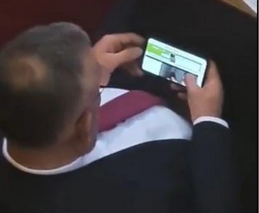 Porno poslanik