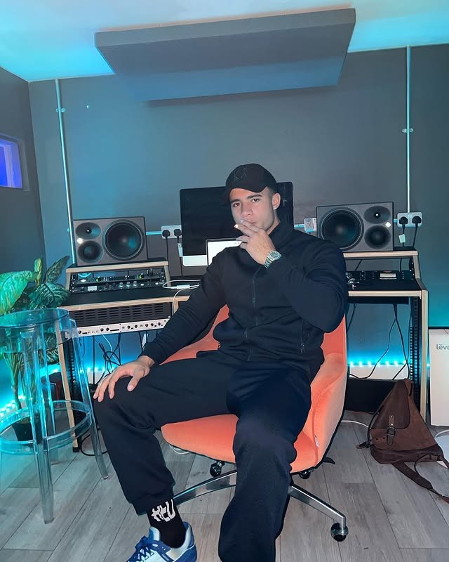 Kontroverzný influencer HSTikkyTokky. 