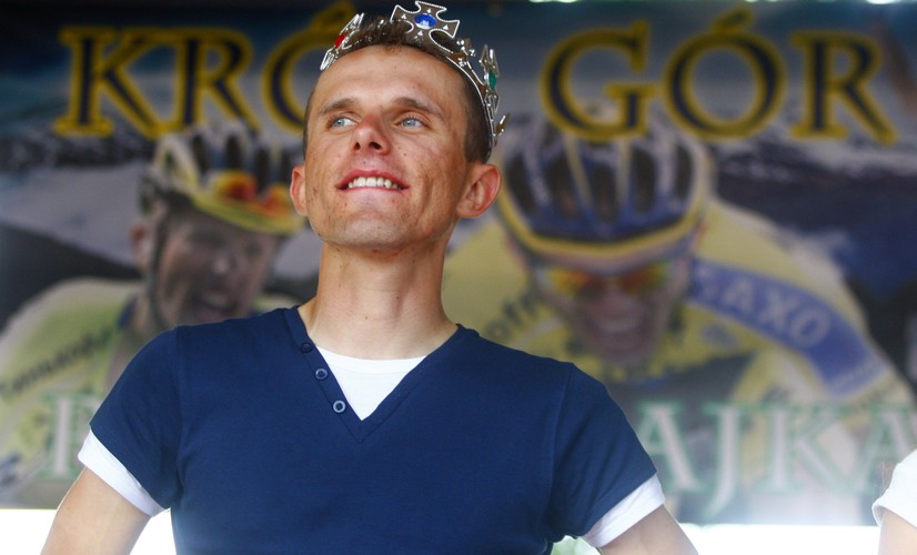 Rafał Majka został królem. W rodzinnej wsi założyli mu koronę