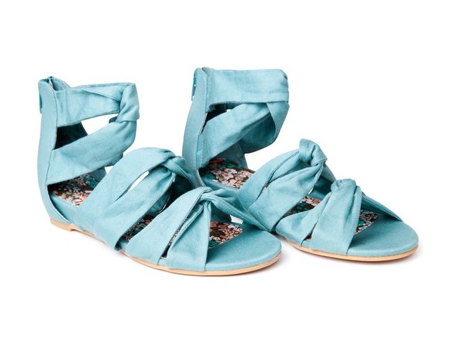 Kolorowe sandały z kolekcji Reserved wiosna-lato 2011