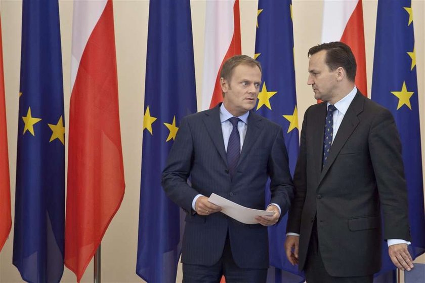 Tusk wyrzuci Sikorskiego?