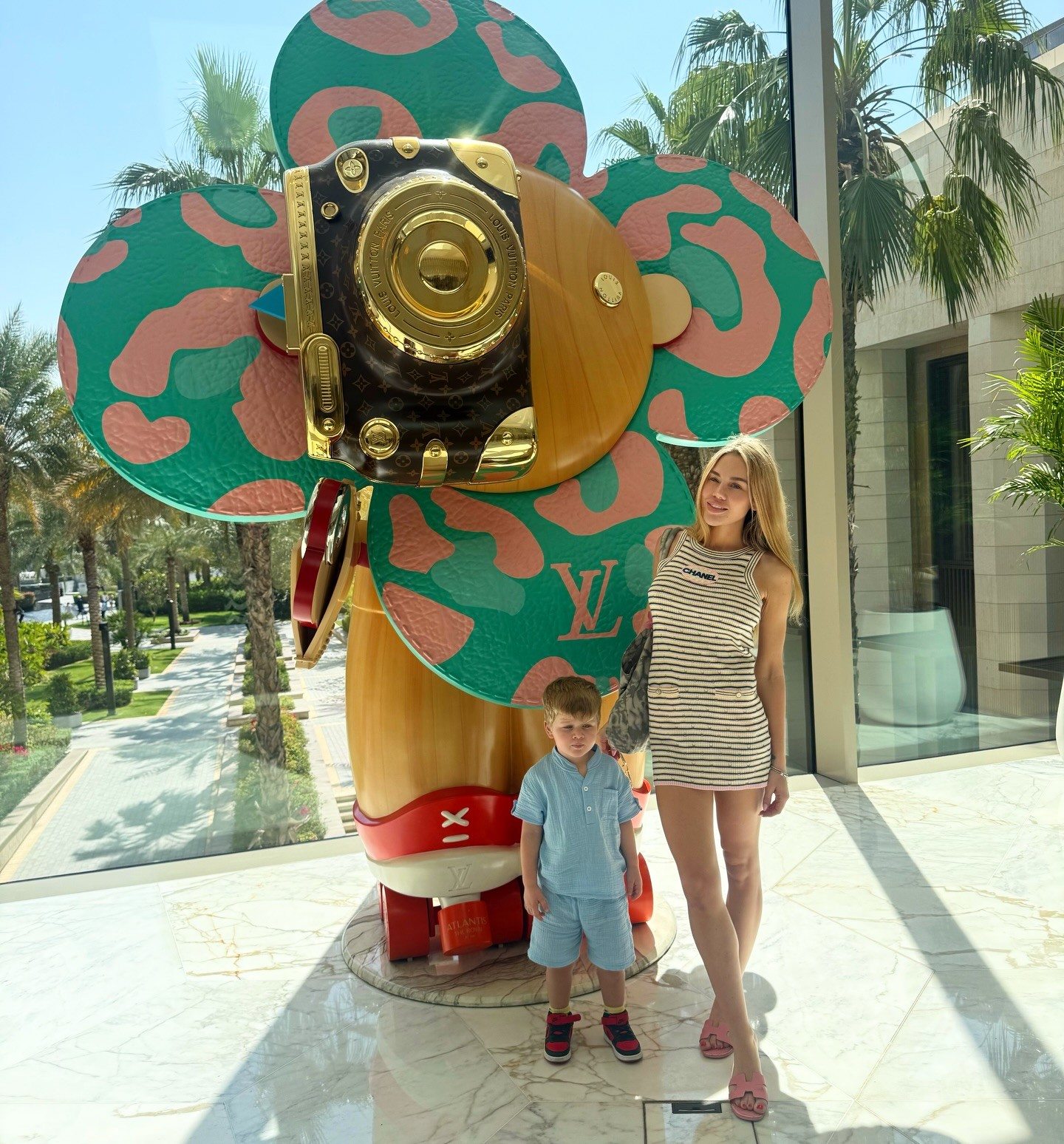 Laura Vizváryová a jej syn Abner v Dubaji. 