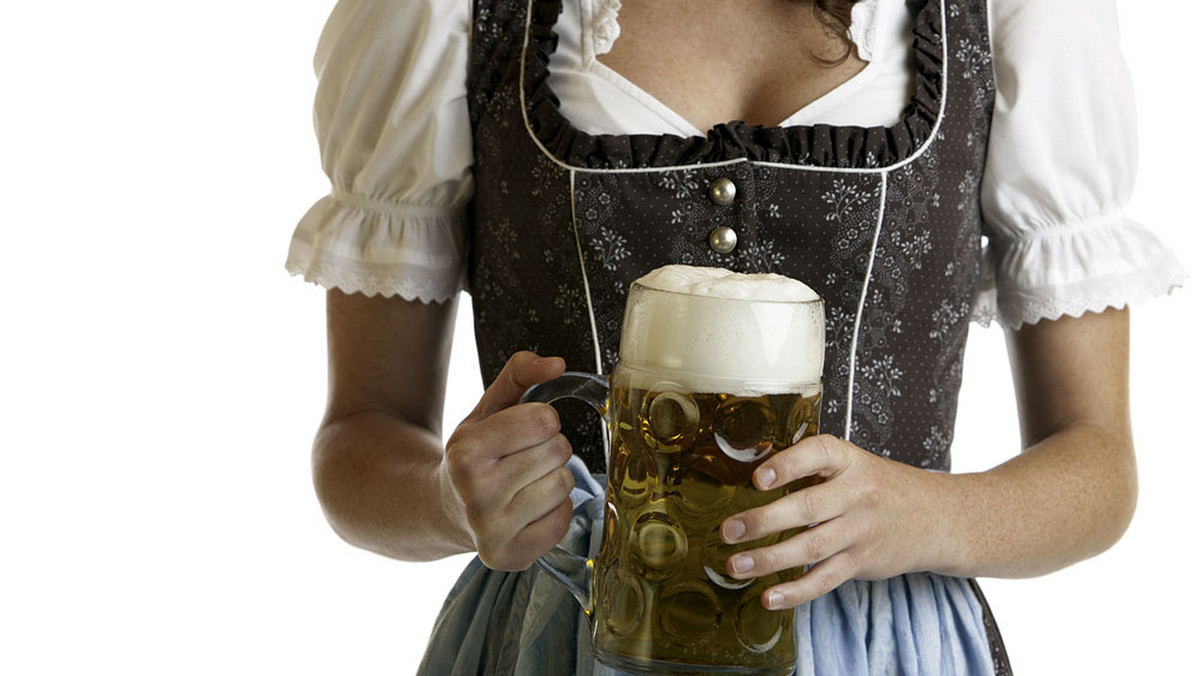 W Monachium rozpoczęły się w sobotę 179 dożynki chmielowe, Oktoberfest. Punktualnie w samo południe burmistrz miasta Christian Ude uroczyście otworzył pierwszą beczkę piwa, wręczając pierwszy kufel zgodnie z tradycją premierowi Bawarii Horstowi Seehoferowi.