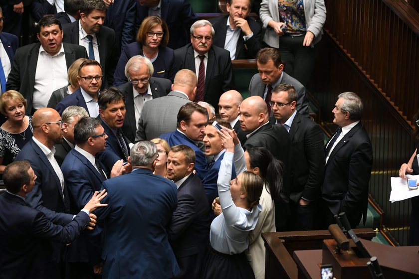 Wstrząsająca relacja posła. Kaczyński odleciał