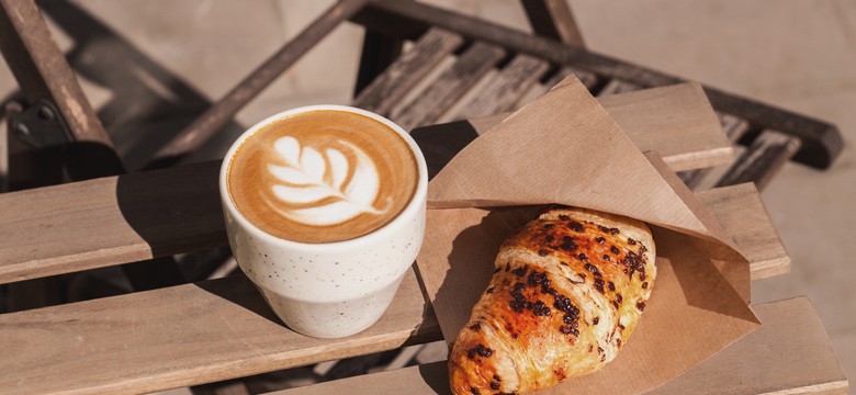 We Włoszech chcesz wypić cappuccino po obiedzie? Wyjaśniamy, dlaczego lepiej nie