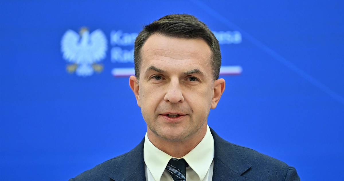 Szłapka nie wytrzymał. "Idiotyzm". Rzecznik grzmi na konferencji