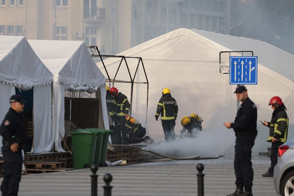 Požar ispred Doma narodne skupštine
