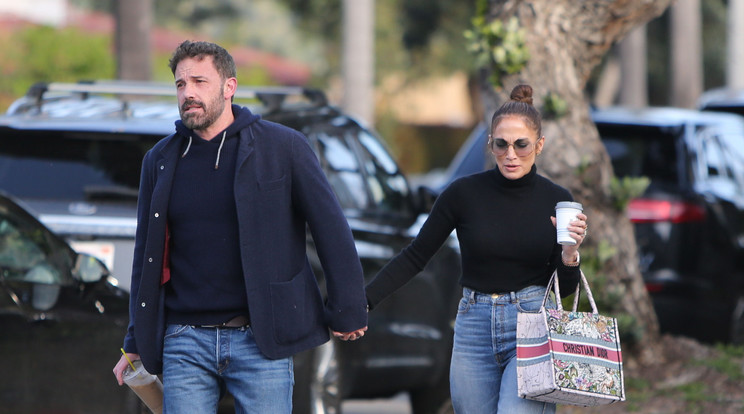 Ben Affleck és Jennifer Lopez kávéztak egyet, már emiatt is róluk beszél a fél világ / Fotó: Northfoto