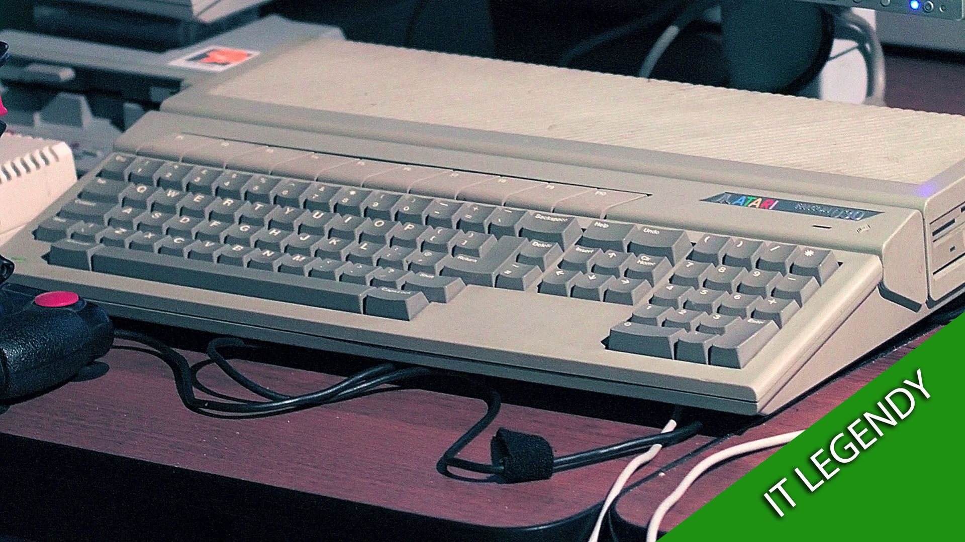 Počítač Atari Falcon bol „posledný svojho druhu“. Týmto najviac zaujal