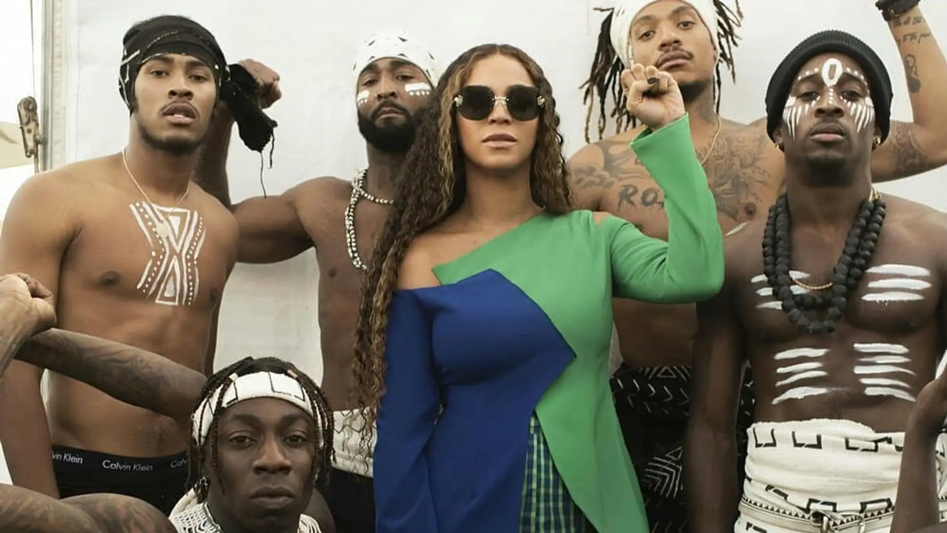 Beyonce postawiła na afrykańskich projektantów. Najlepsze stylizacje z Johannesburga