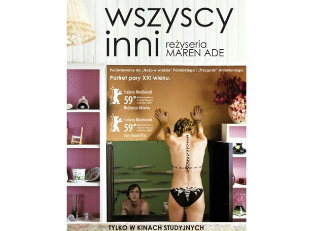 "Wszyscy inni" - kobieta i mężczyzna na poważnie