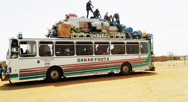 Un bus en provenance du Fouta