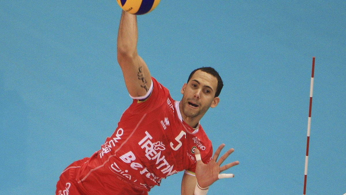 Osmany Juantorena, kubański przyjmujący Trentino PlanetWin365 Volley, zdecydował się opuścić najlepszy zespół Europy po zakończeniu sezonu, poinformował włoski klub na swojej stronie internetowej.