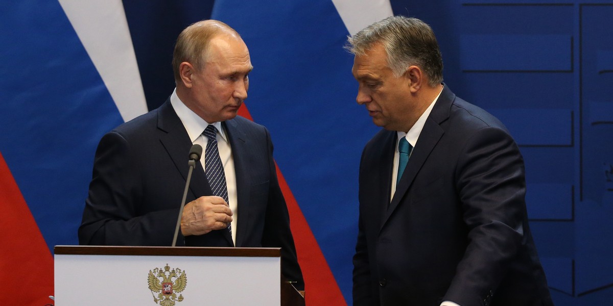 Węgrzy chcą sprowadzać z Rosji jeszcze więcej gazu. Na zdjęciu Władimir Putin i Viktor Orban, październik 2019 r.