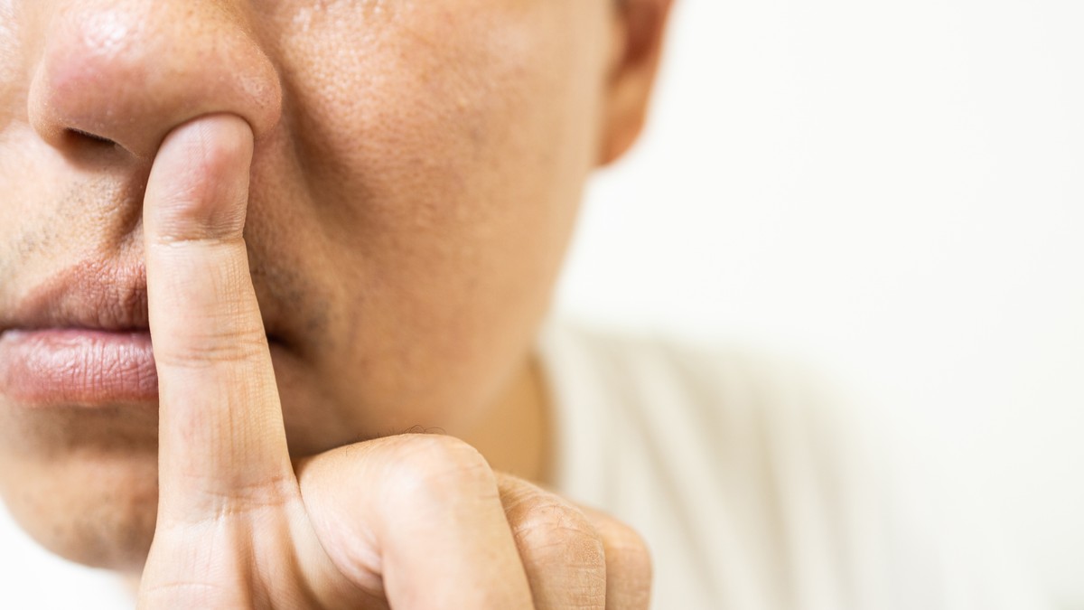 Suve, skorele sline ne treba kopati - postoje sigurnija rešenja: Kada su bezopasne, a kada znak da sluzokoža nosa ozbiljno pati